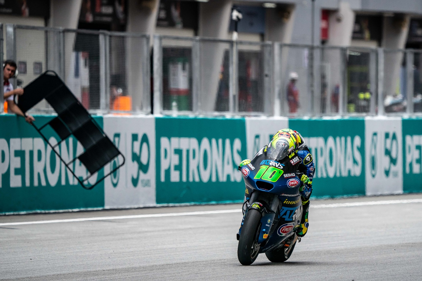 Moreira sai “bem satisfeito” da Malásia e celebra ano na Moto2: “Aprendi muito”