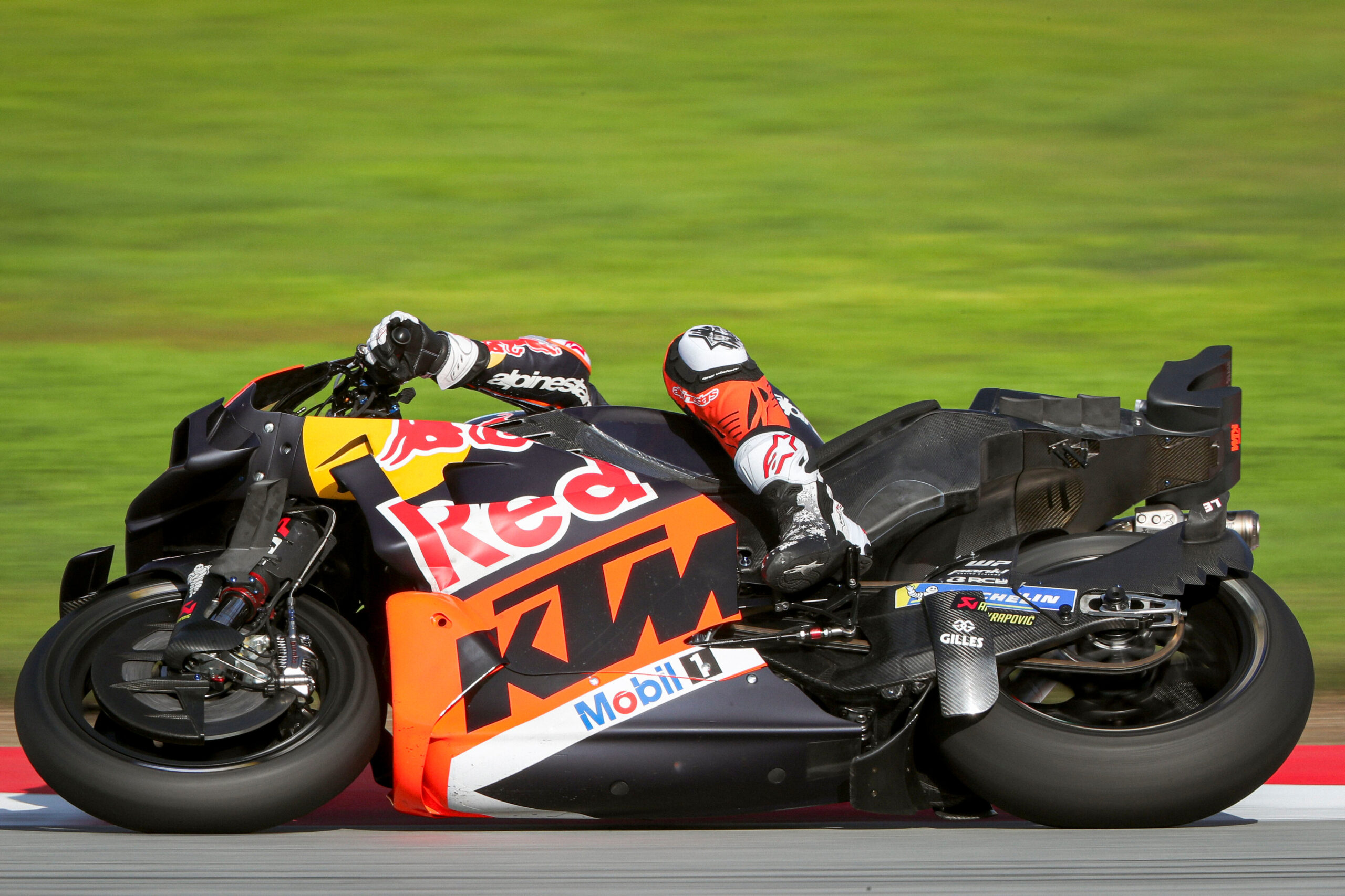 KTM interrompe desenvolvimento para 2025 na MotoGP devido a grave crise financeira
