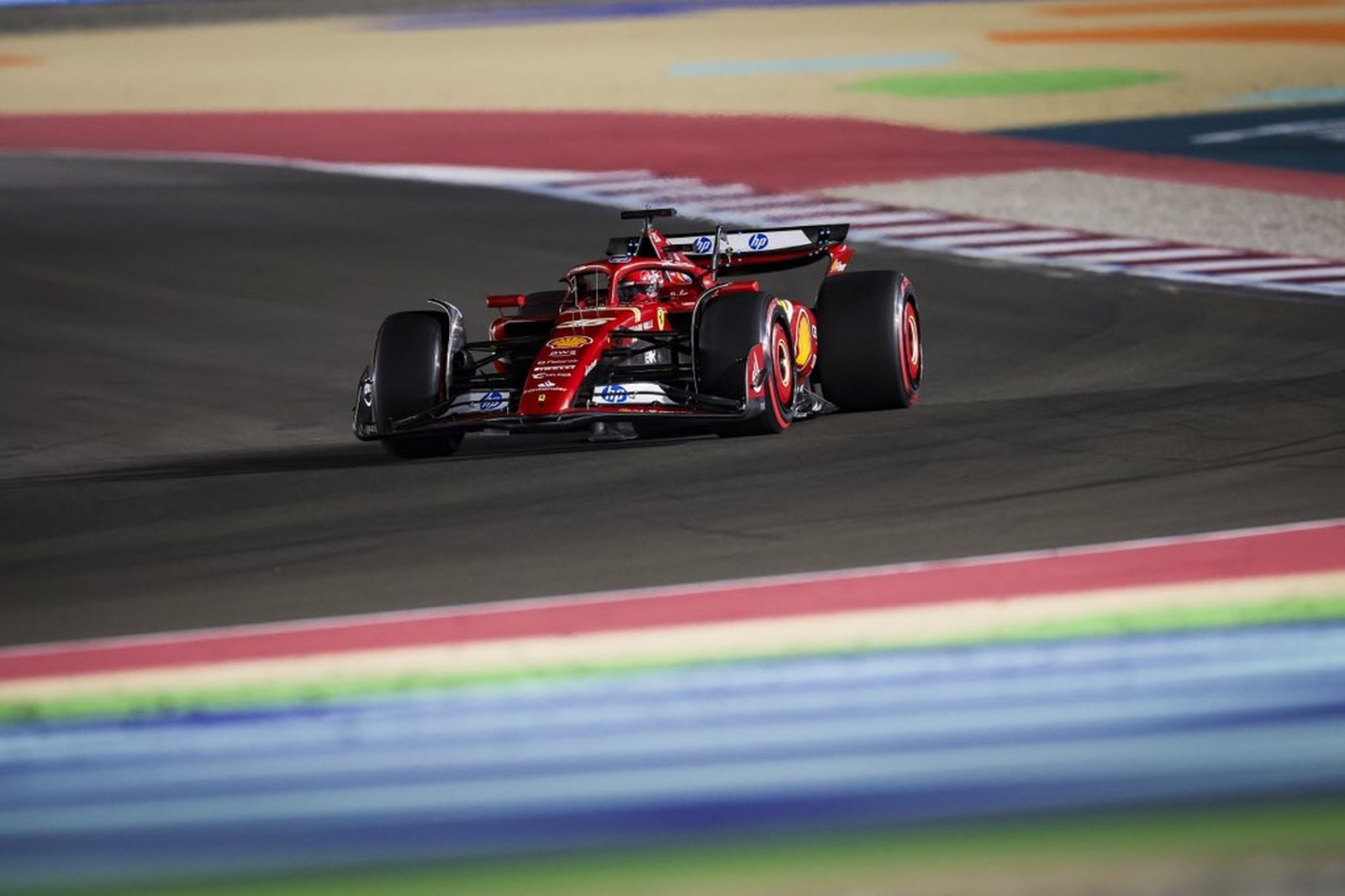 Leclerc se ve lejos de Mercedes y Red Bull, y destaca avance de McLaren en Qatar