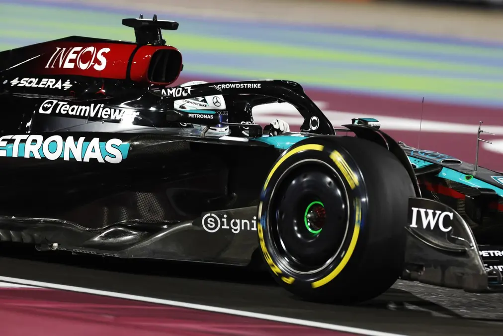 Russell valora el incidente con Verstappen en Qatar: “Quizá la razón por la que no mejoré”