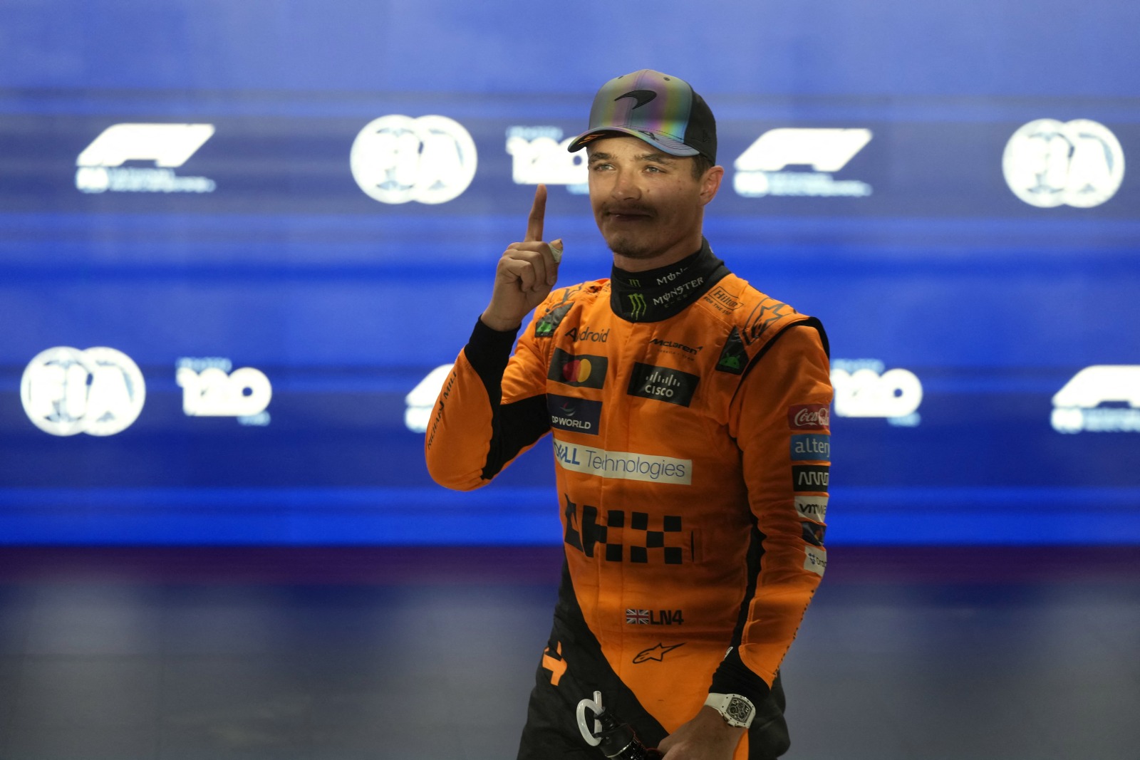 McLaren tenta anular oportunista Mercedes para se livrar de Ferrari e Red Bull no Catar
