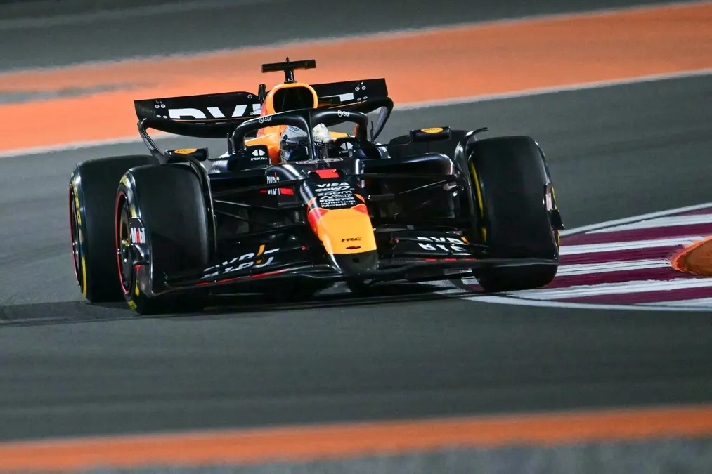 Verstappen celebra un coche “más conectado” y se ilusiona: “Ojalá dure para la carrera”
