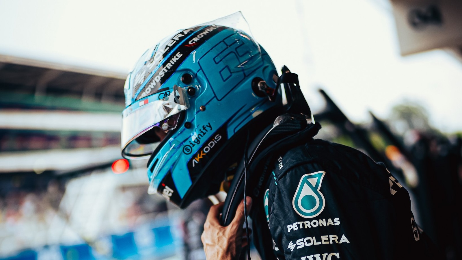 Russell vê 2026 como “busca por ouro”, mas sem saber se Mercedes “cava no lugar certo”