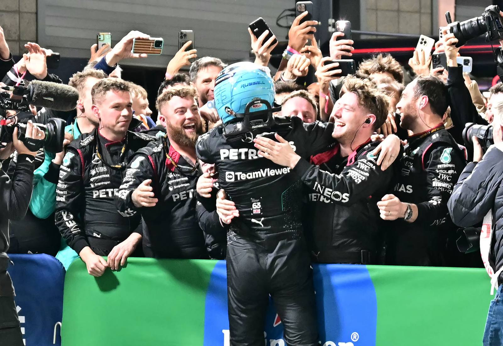 Ex-F1 aponta “favoritismo” da Mercedes por Russell em 2024: “Hamilton estava saindo”