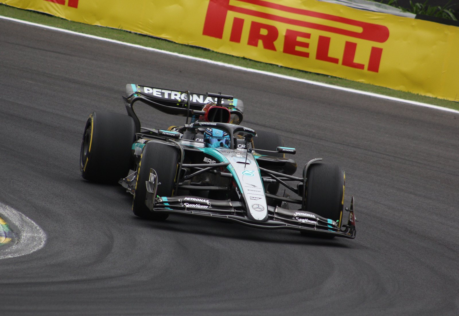 Russell diz que Mercedes “já esperava” 6º lugar na sprint do Brasil: “Temos de aceitar”