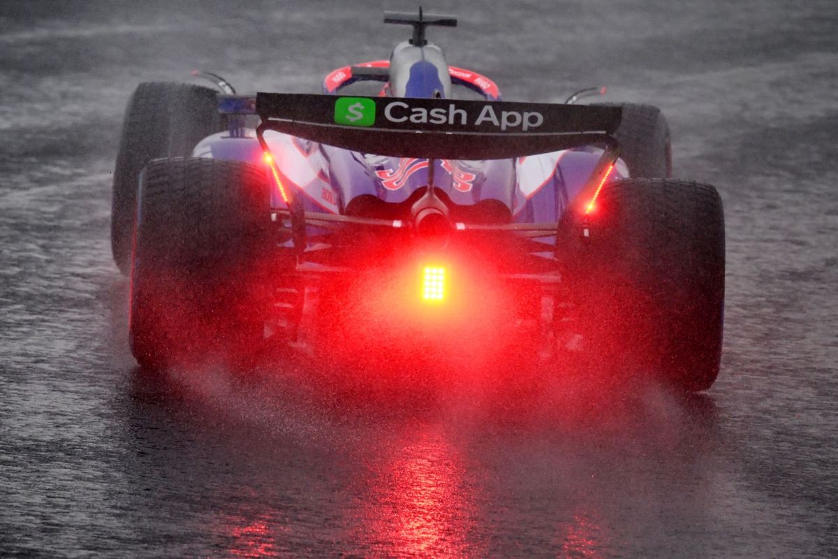 Albon vê pressão em Lawson e Tsunoda por vaga na Red Bull em 2025: “Dá para sentir”