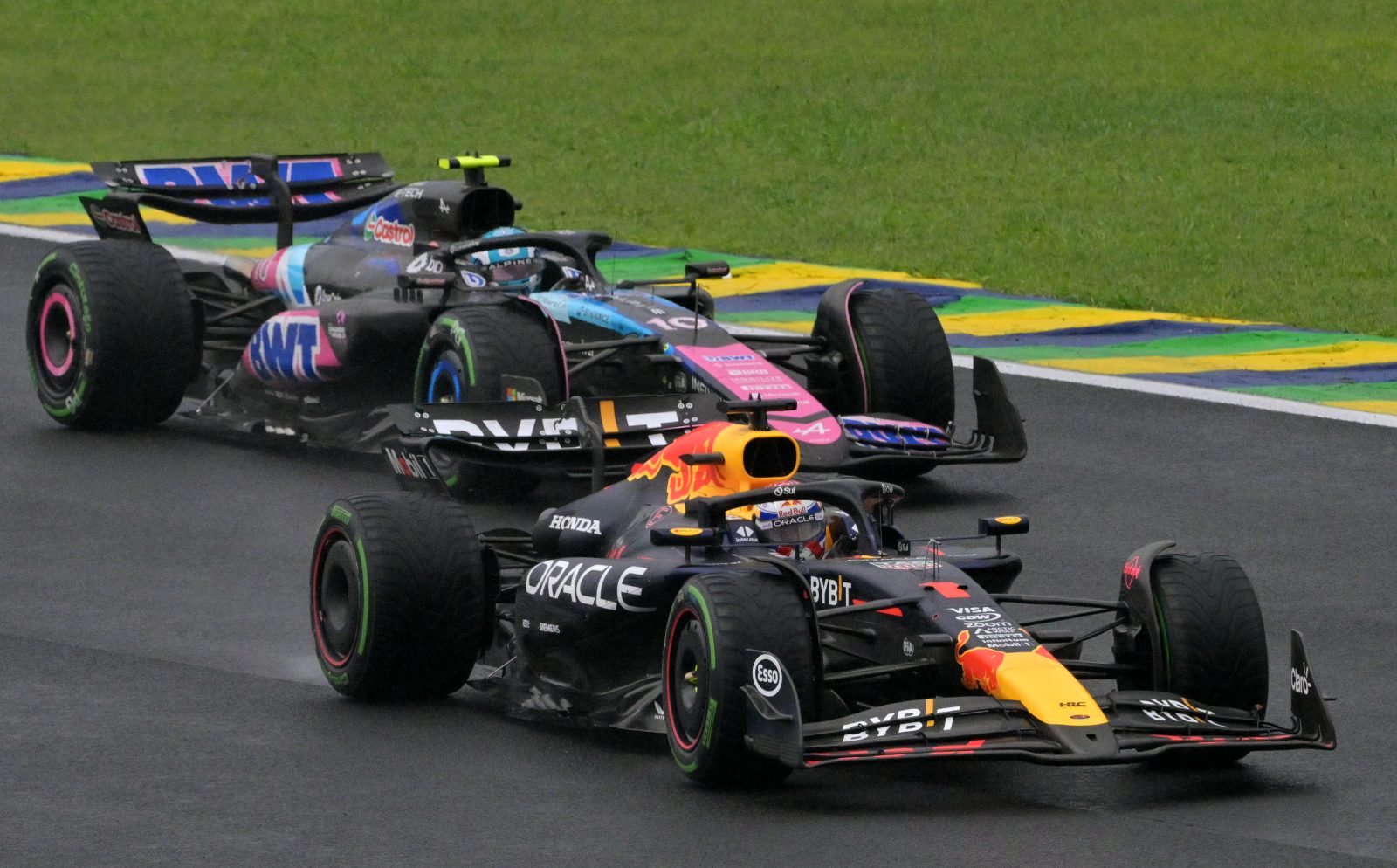 Verstappen completa recuperação e vence GP de São Paulo de F1 em atuação memorável