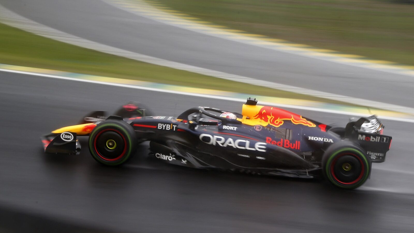 FIA concluye la investigación y exculpa a Red Bull por modificación del dispositivo frontal