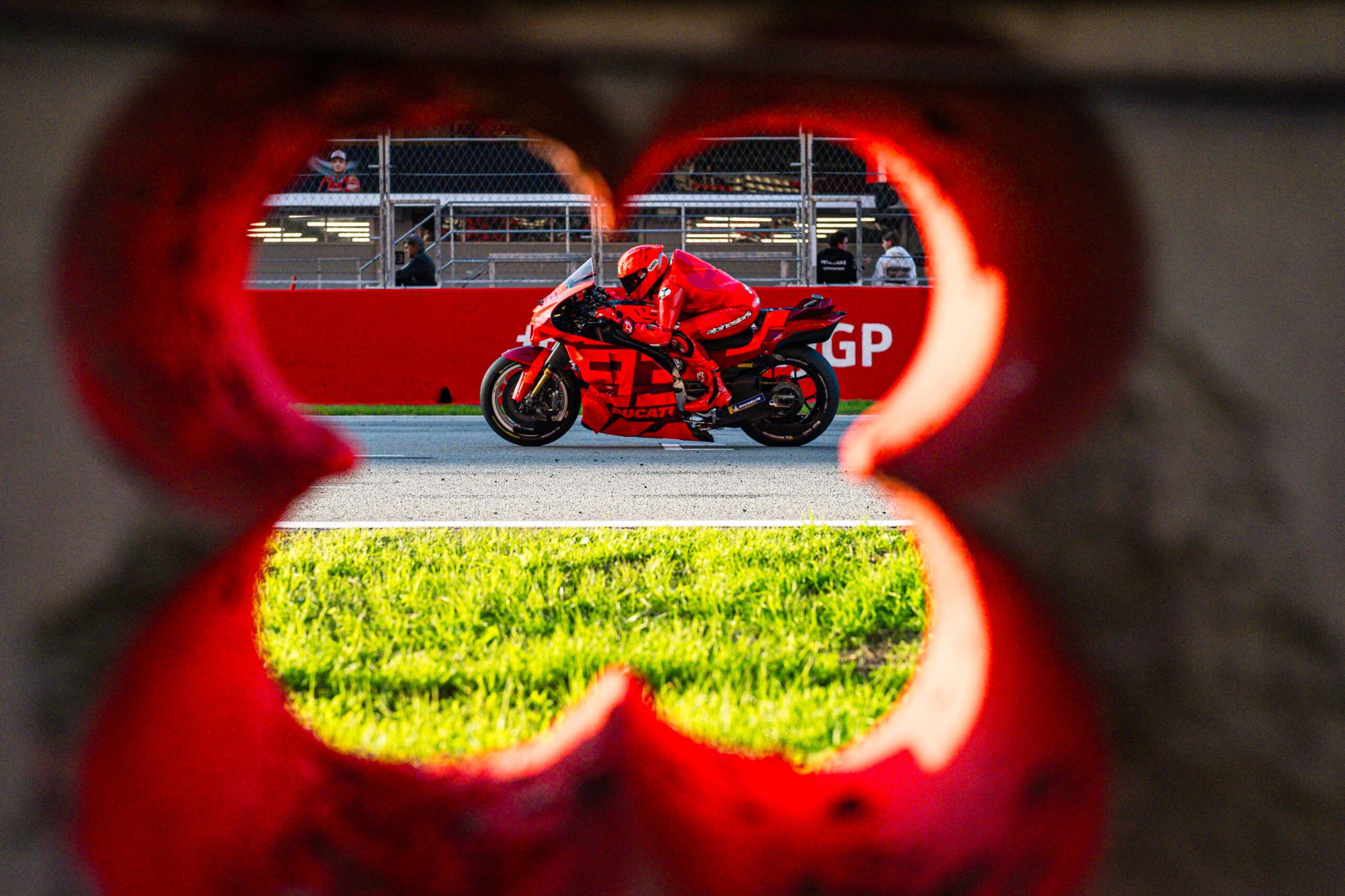 Ducati se antecipa e anuncia lançamento da GP25 para evento no dia 20 de janeiro