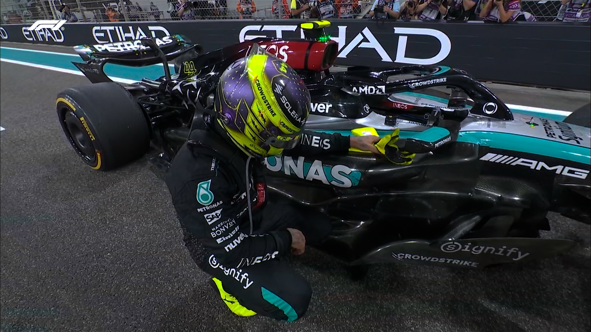 Hamilton dice que defender a Mercedes en la Fórmula 1 fue «el mayor honor» de su vida