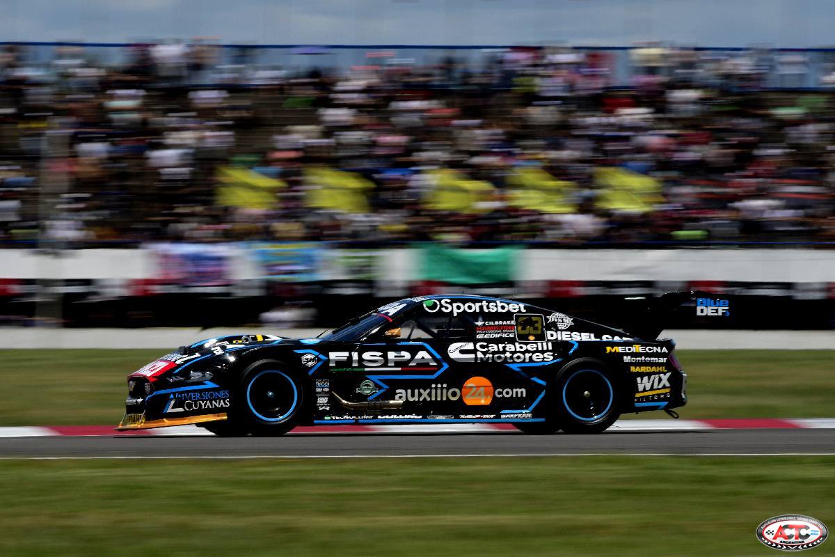 Santero aprovecha caída de Werner y logra primer título de TC en La Plata; Ciantini vence