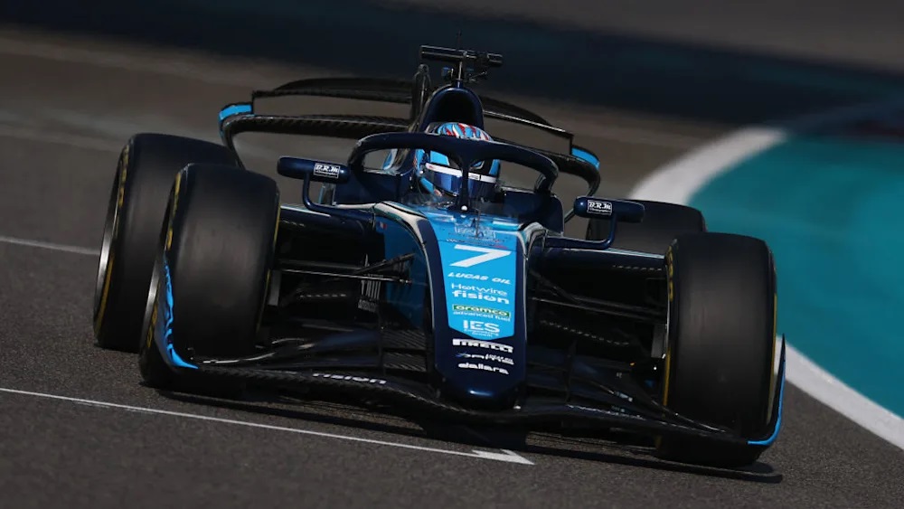 Crawford supera Martins e lidera 1º dia de testes pós-temporada da F2 em Abu Dhabi