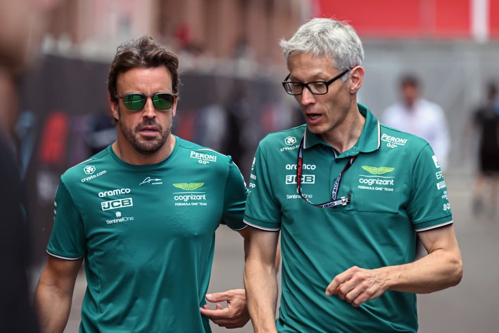 Aston Martin da la «receta» para evitar fisuras en la relación con Alonso: «Coche competitivo»