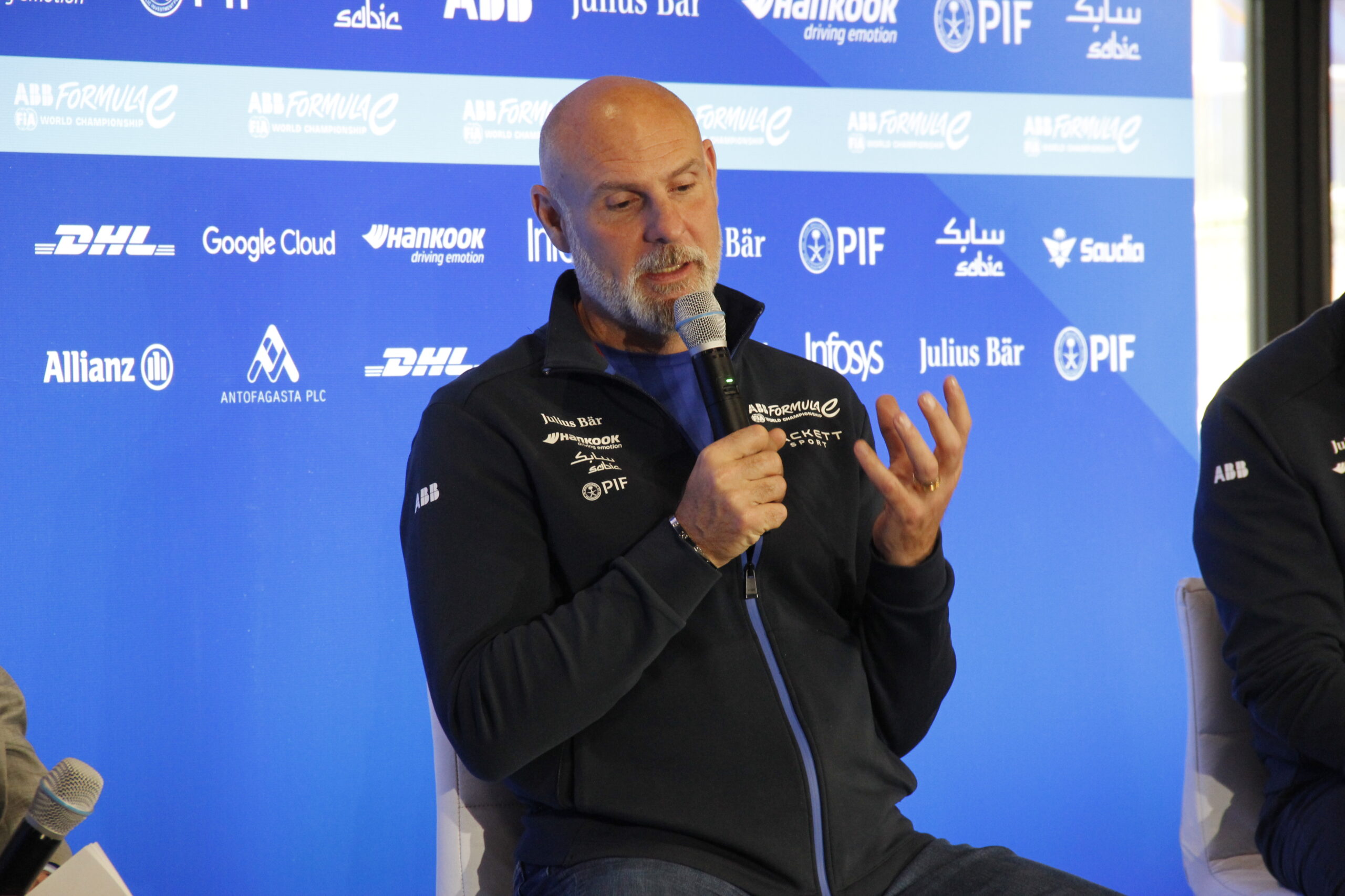CEO da Fórmula E vê F1 “seguindo caminho de montadoras” e explica desafios de novo motor