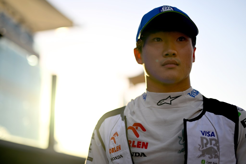 Tsunoda resalta presión constante de Red Bull: “Estuve siempre al borde del precipicio”