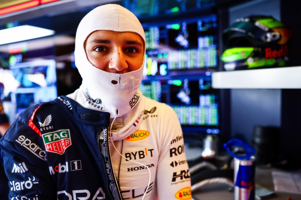 Hadjar na Racing Bulls encerra interrogações e completa grid para Fórmula 1 2025