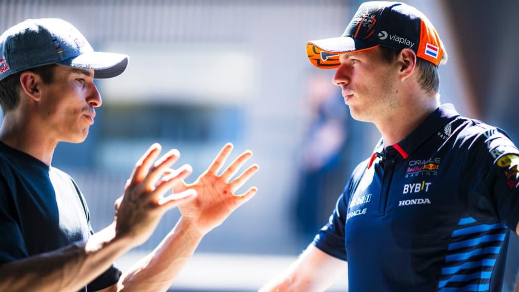 Verstappen revela deseo de probar MotoGP, pero señala «preocupaciones» de Red Bull