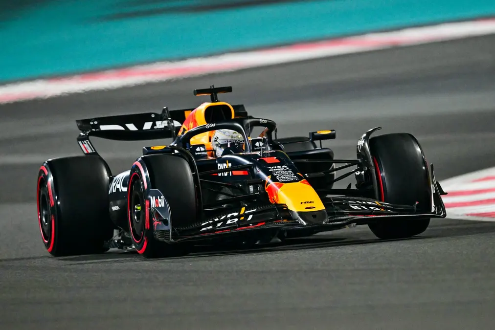 Verstappen ve difícil la clasificación en Abu Dhabi y admite: “Con ganas de vacaciones”