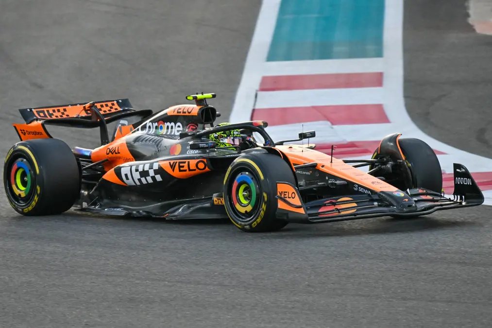 El director ve a McLaren “impecable” en Abu Dhabi y bromea: “Sólo yo al borde del infarto”