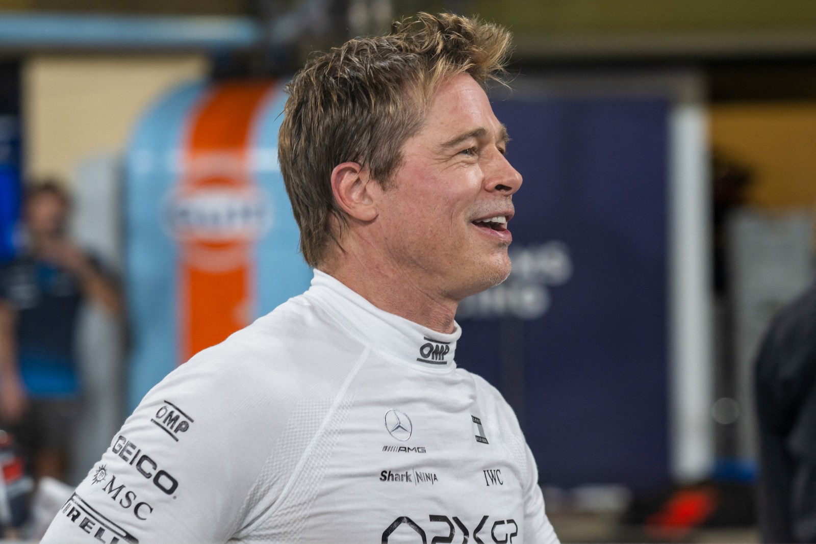 Brad Pitt revela camiseta que arrancou risos de equipes da F1: “Rachavam o bico”