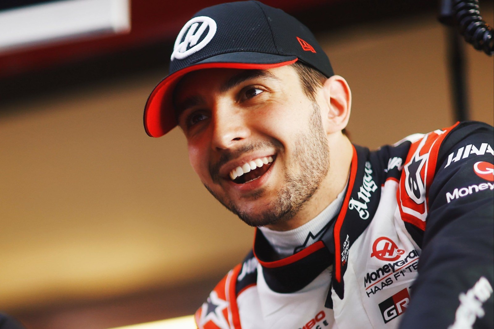 Ocon relata “atmosfera louca” e exalta Hamilton e Ferrari: “Parceria incomparável”