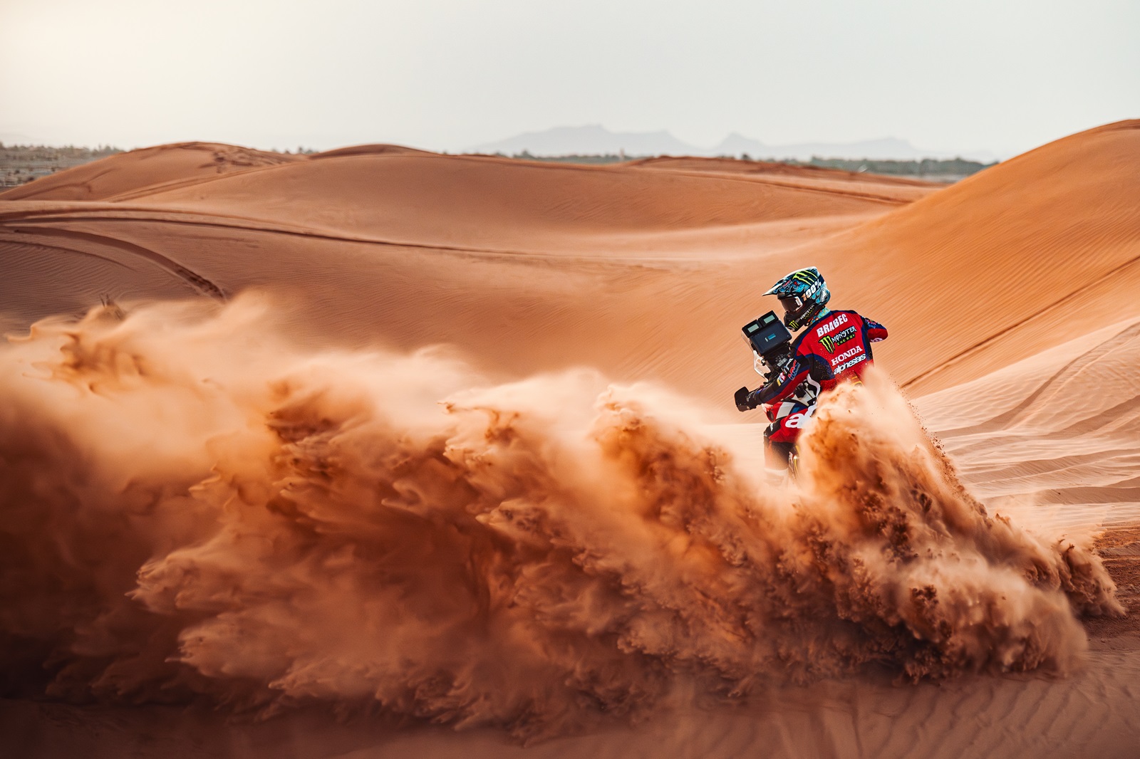 Brabec cita atraso em preparação por lesão, mas celebra retorno ao Dakar: “Empolgado”