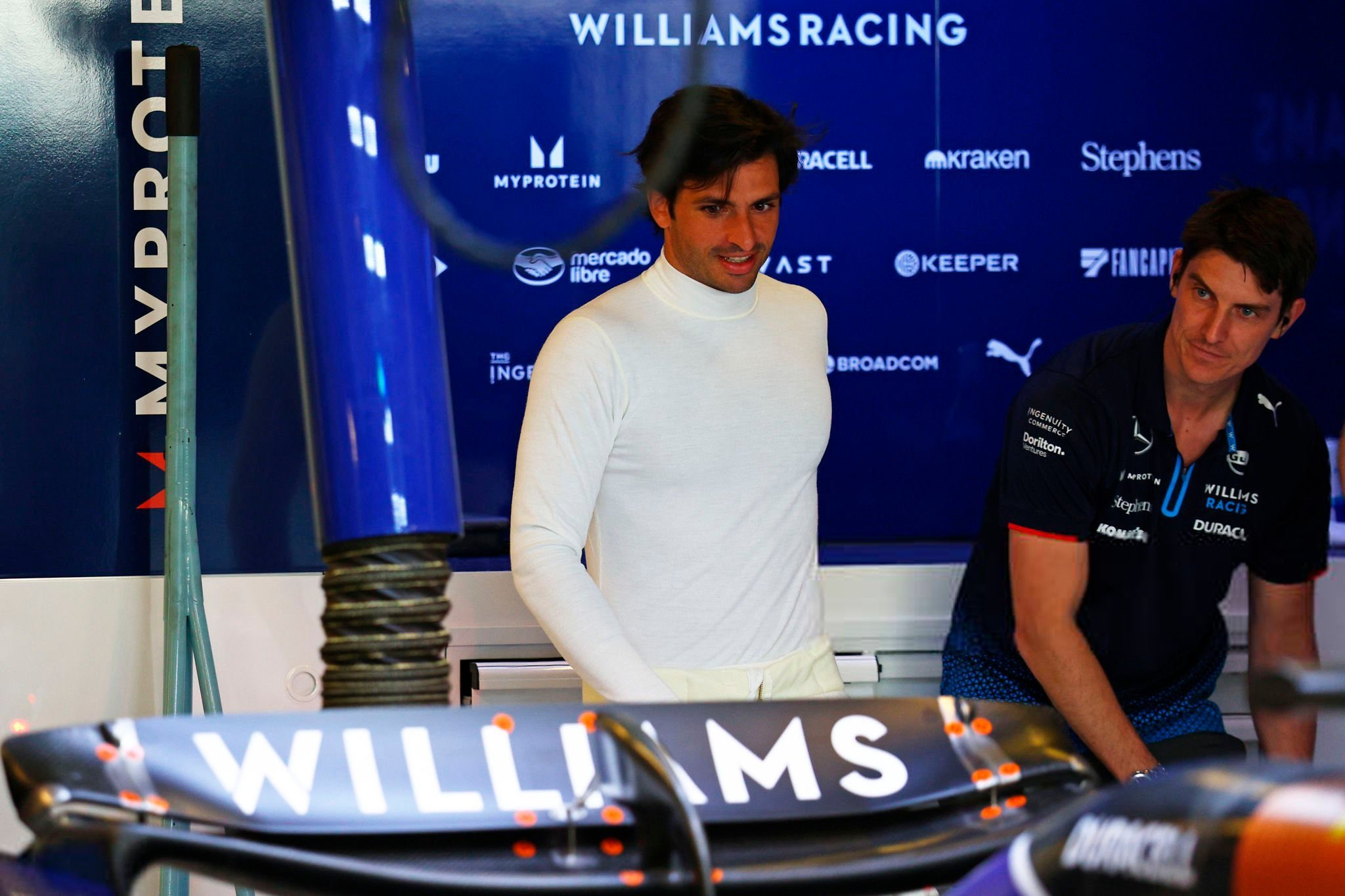 Briatore explica desinterés de los equipos de punta por Sainz: «Cambio generacional»