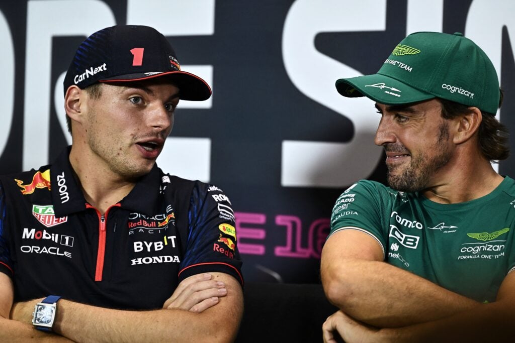 Red Bull destaca al “implacable” Alonso y espera un duelo con Verstappen en F1 2026