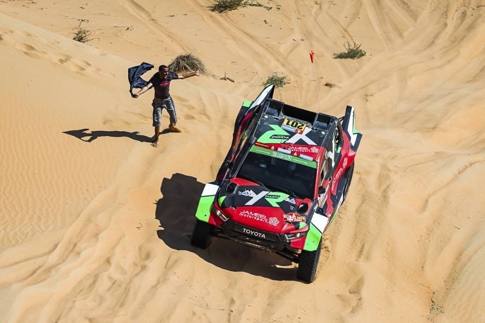 Al-Rajhi vence a Lategan y triunfa en el Dakar 2025 en coches; Moraes gana la última etapa