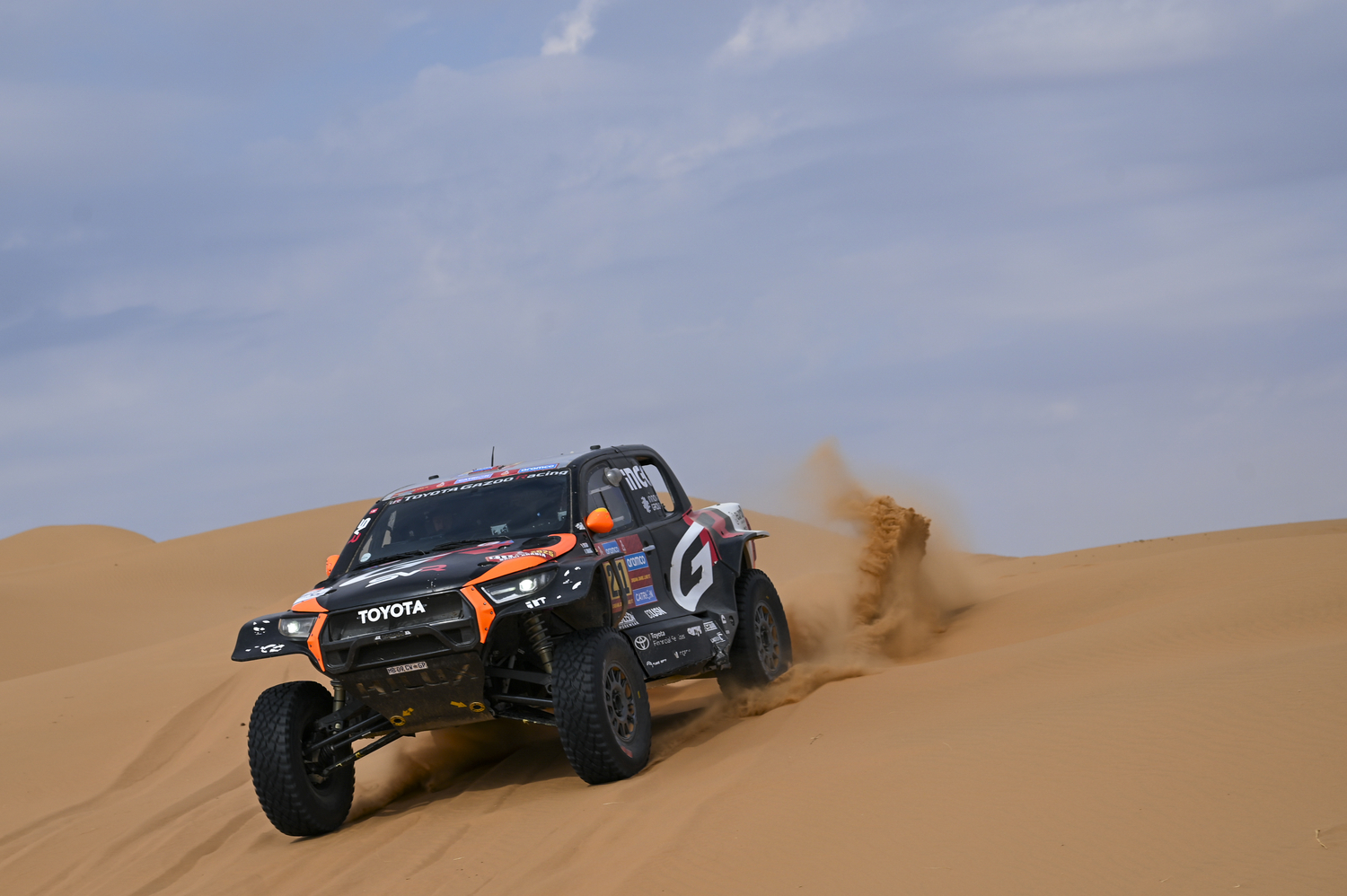 Lategan domina 8ª etapa do Dakar e amplia liderança na classificação geral dos carros