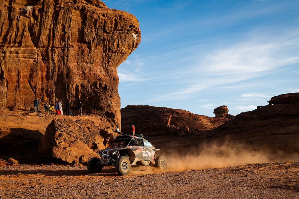 Cavigliasso lidera el Dakar 2025 en Challenger y Quintero gana la 5° etapa en autos