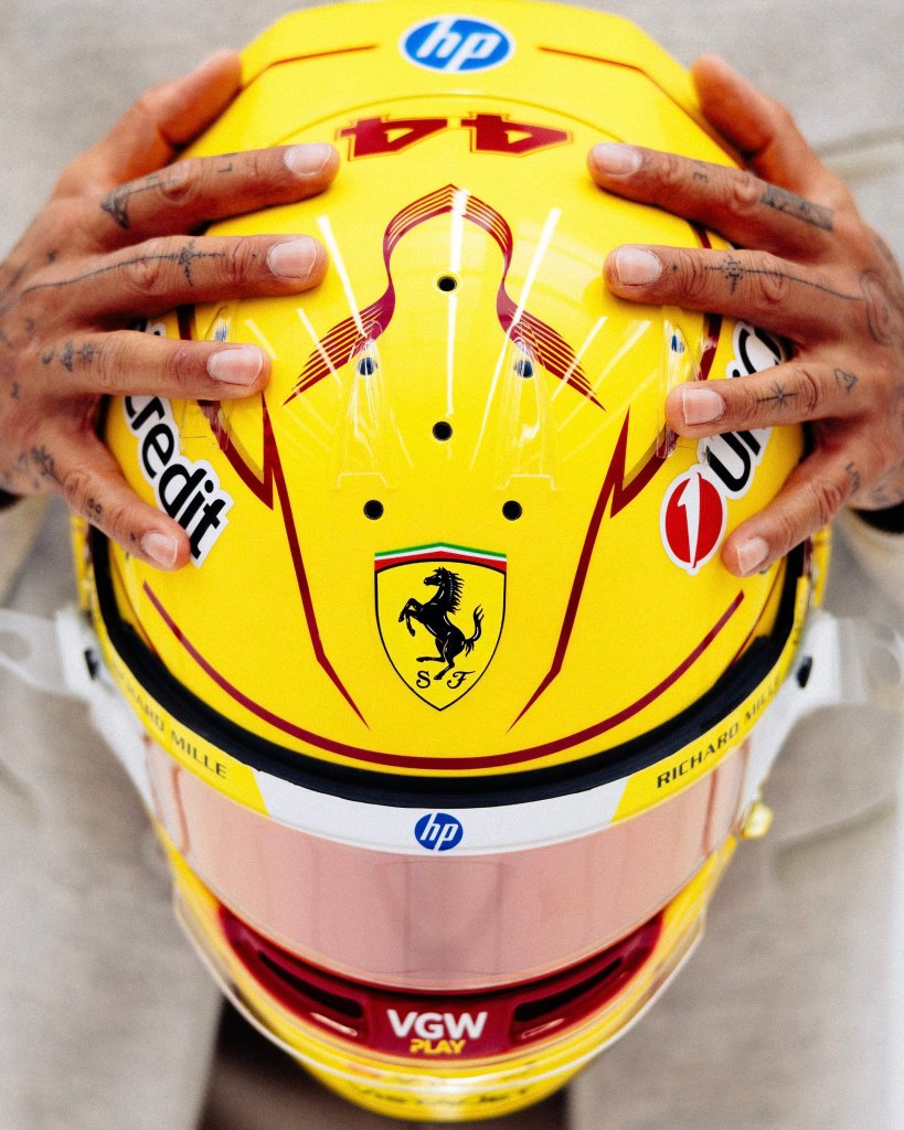 Hamilton vuelve a sus orígenes y estrena casco amarillo en su debut con ...