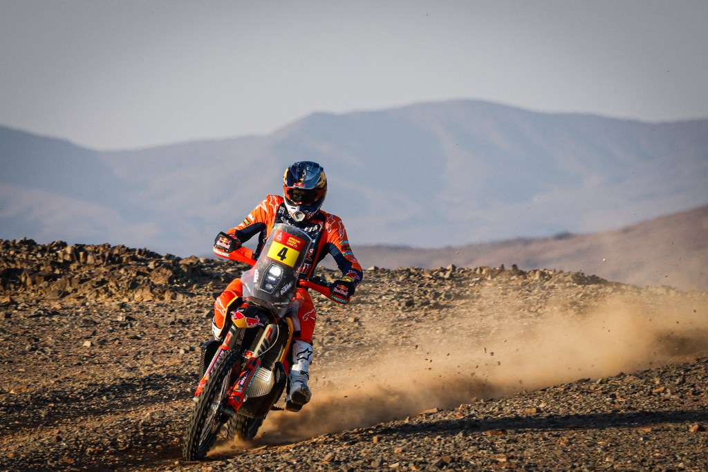 Sanders vence en la etapa 7 del Dakar y extiende su ventaja en la general de motos