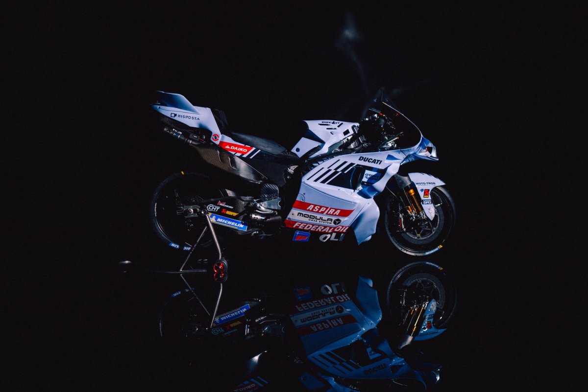 Gresini exibe motos de Álex Márquez e Aldeguer para se reinventar na MotoGP 2025