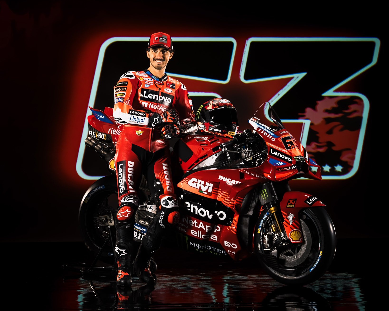 Bagnaia valora caballerosidad en MotoGP y bromea: «Dejé que Márquez fuera el malo»
