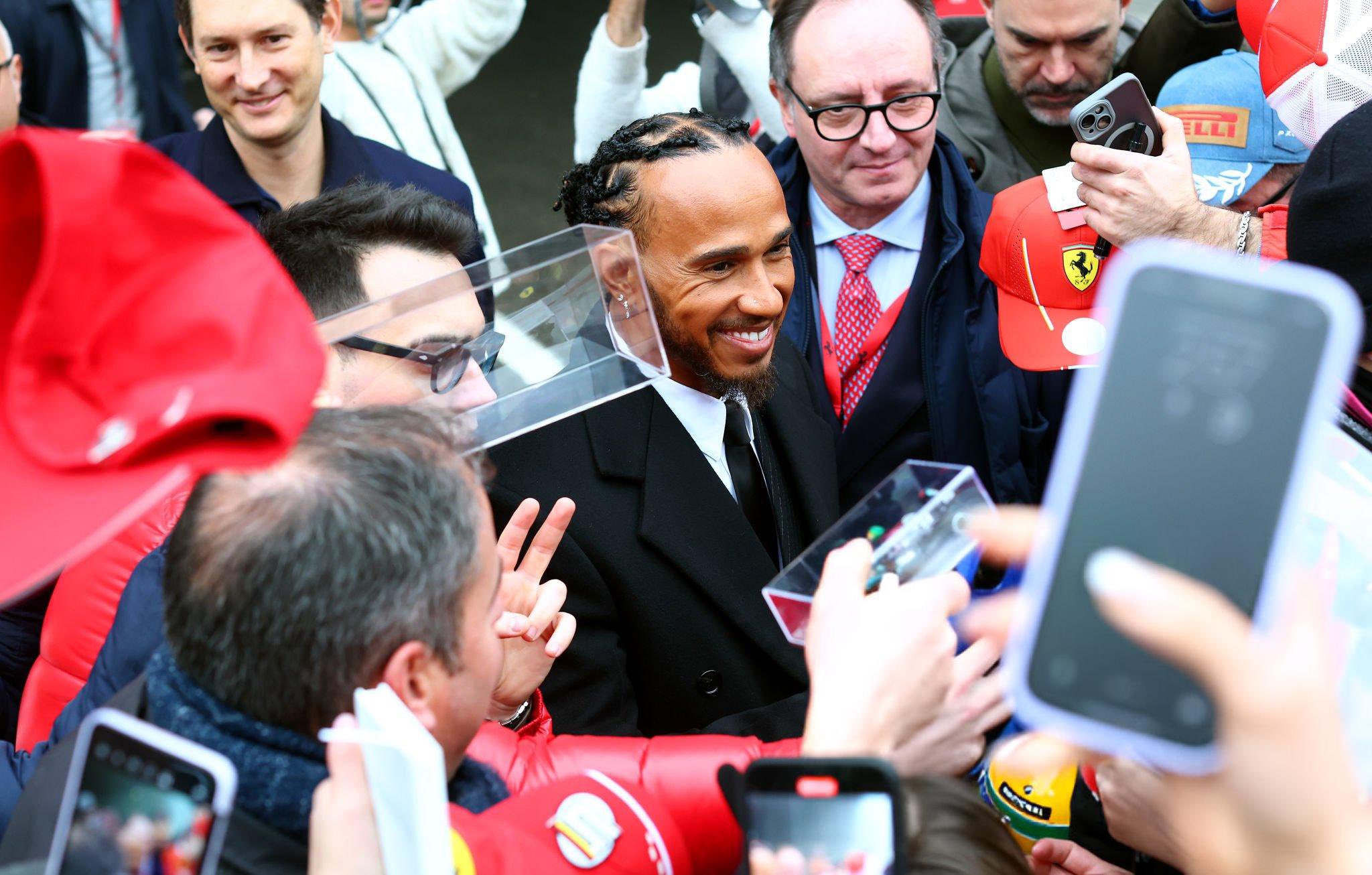 Reuniões, briefings e teste em Fiorano: o que vem por aí na 1ª semana de Hamilton na Ferrari