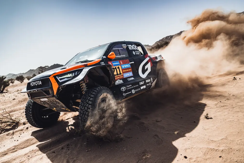 Lategan bate a Ekström en el prólogo del Dakar 2025 con Toyota; Cavigliasso, 3° en Challenger