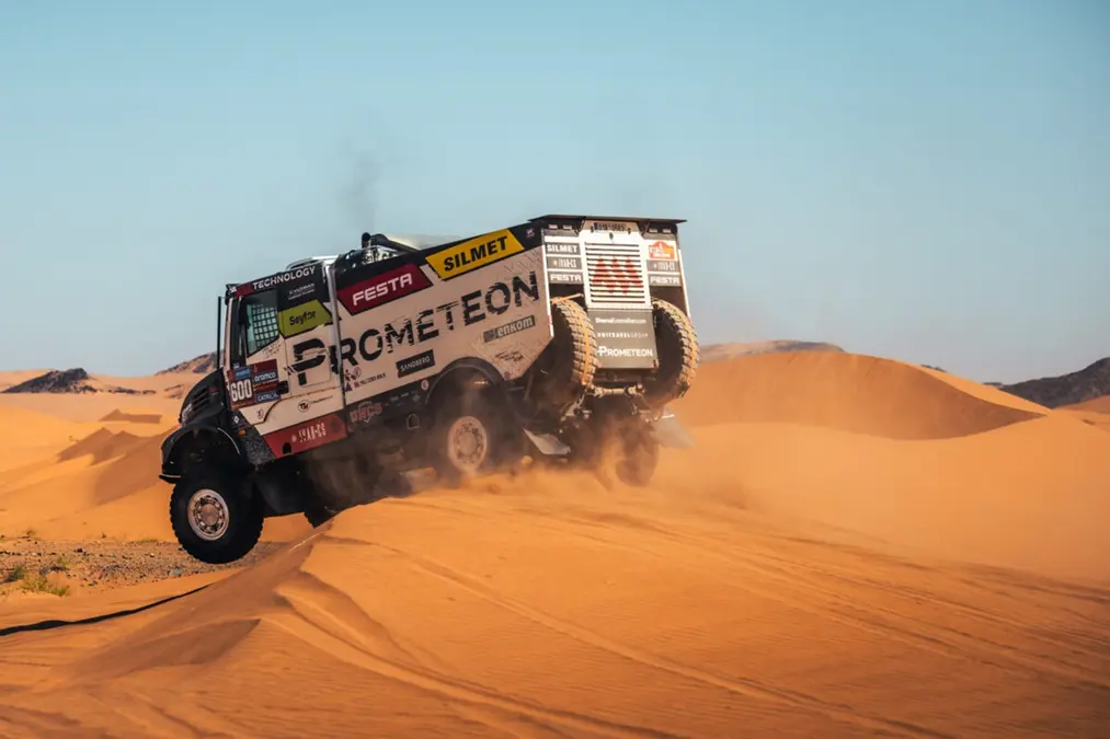 Macik se impone a pesar de la penalización y gana el maratón del Dakar 2025 en camiones
