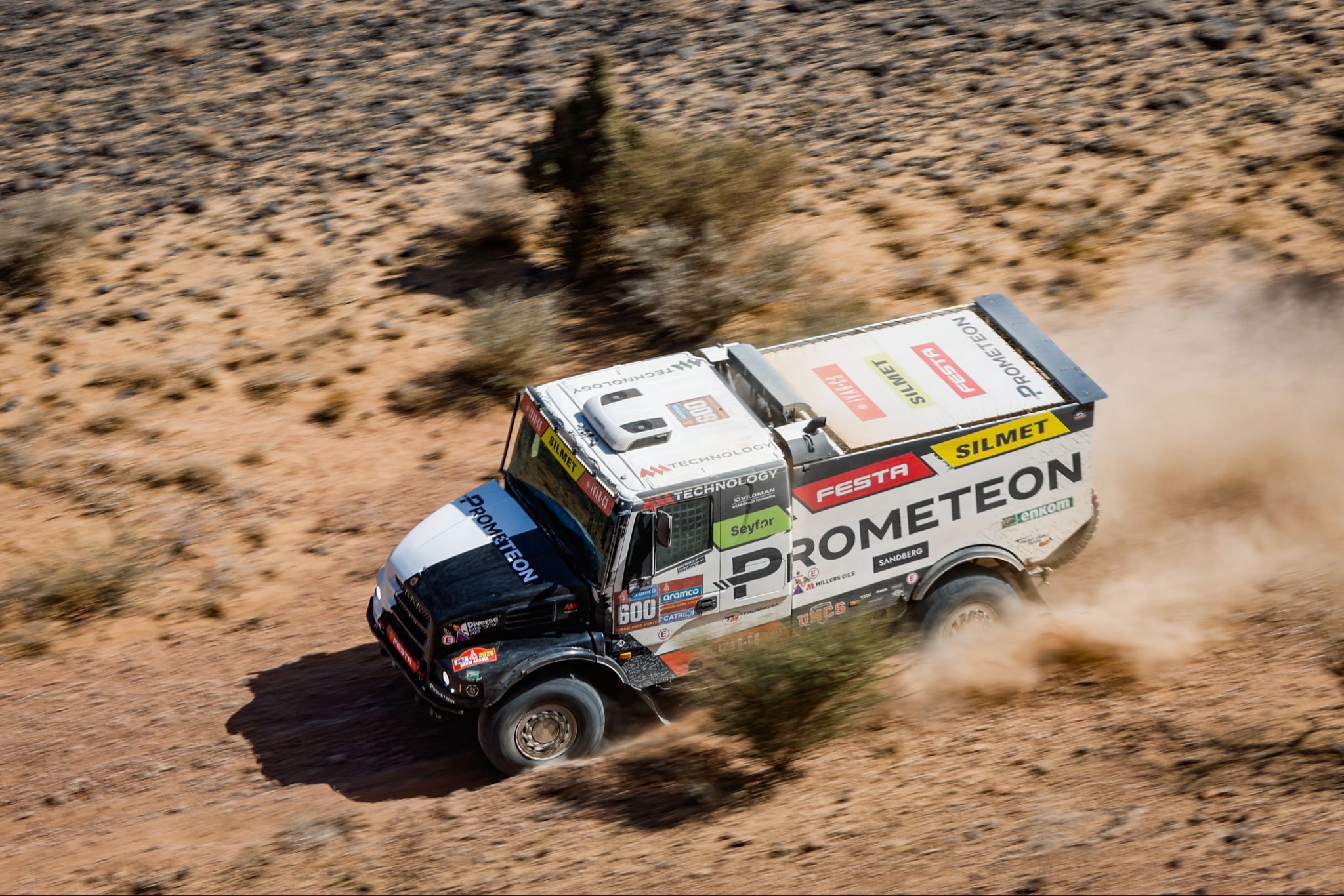 Macík conquista la cuarta etapa del Dakar en camiones y extiende ventaja en la general