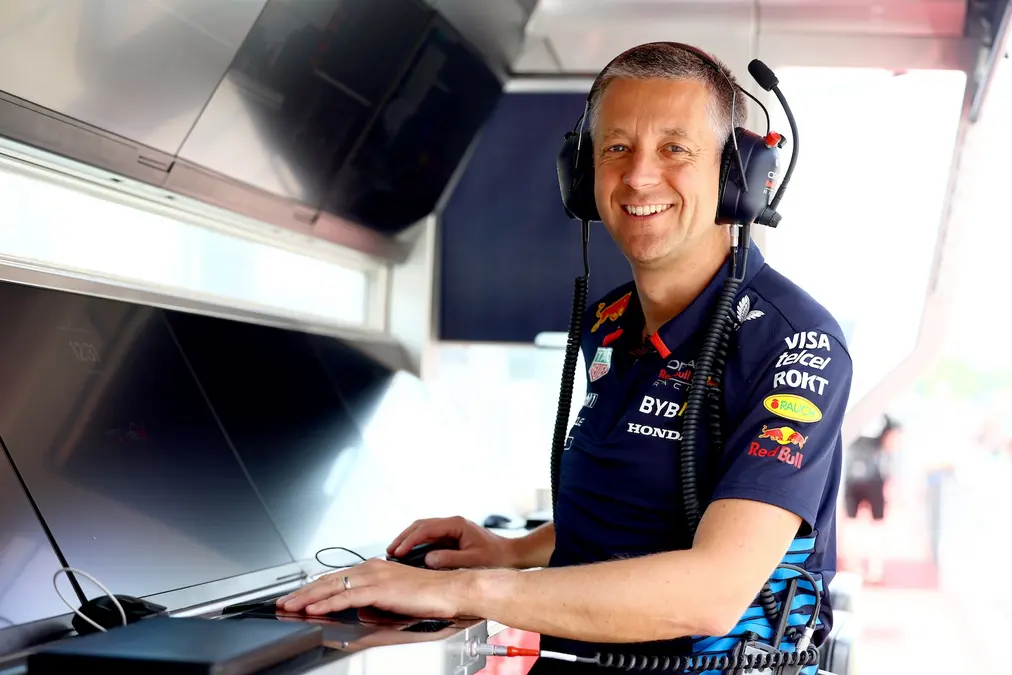 Red Bull cierra la puerta a McLaren y mantiene a su nuevo jefe de equipo durante todo 2025