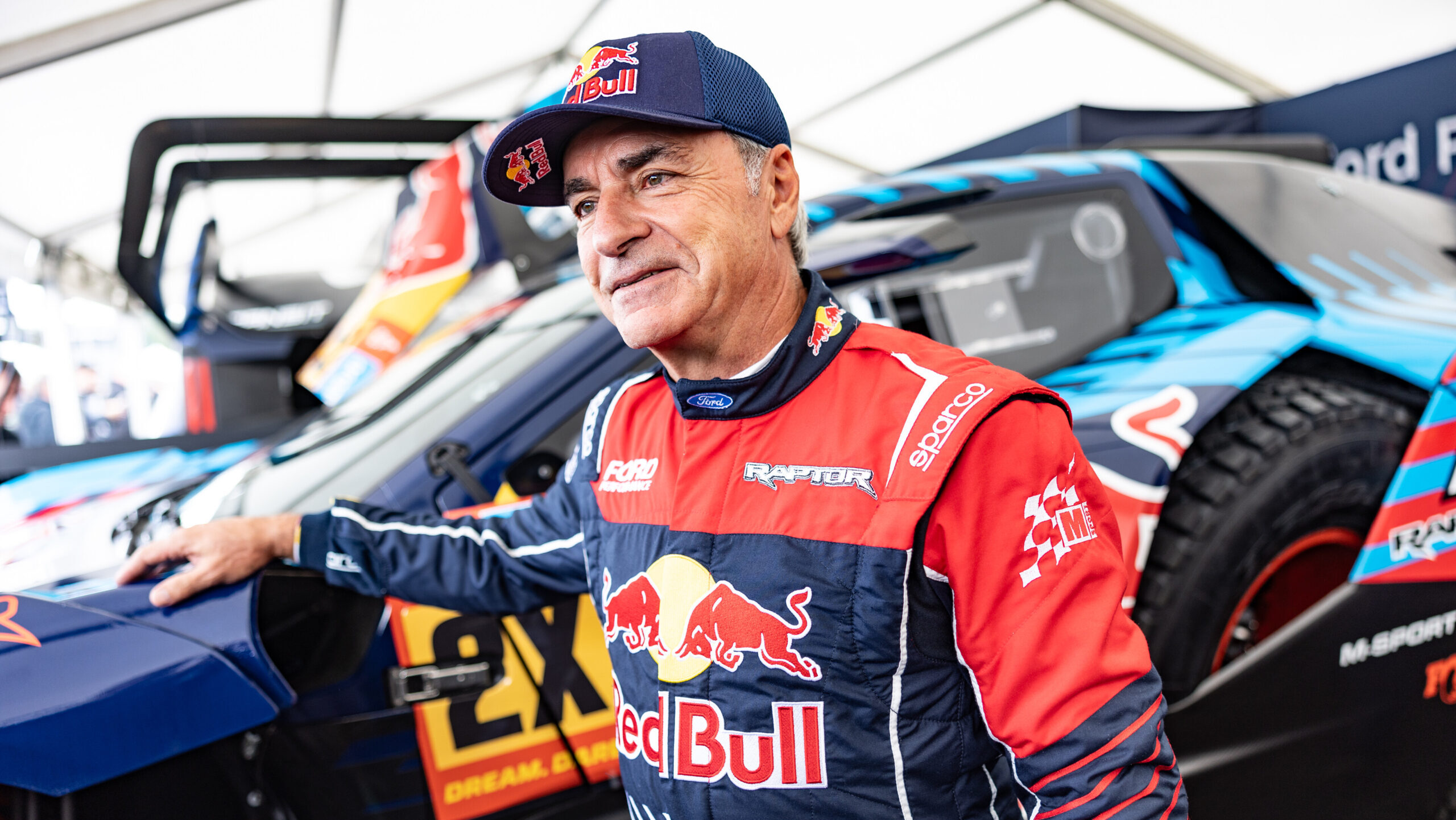 Sainz descarta el retiro y va por la victoria con Ford en el Dakar 2026: «Estoy motivado»