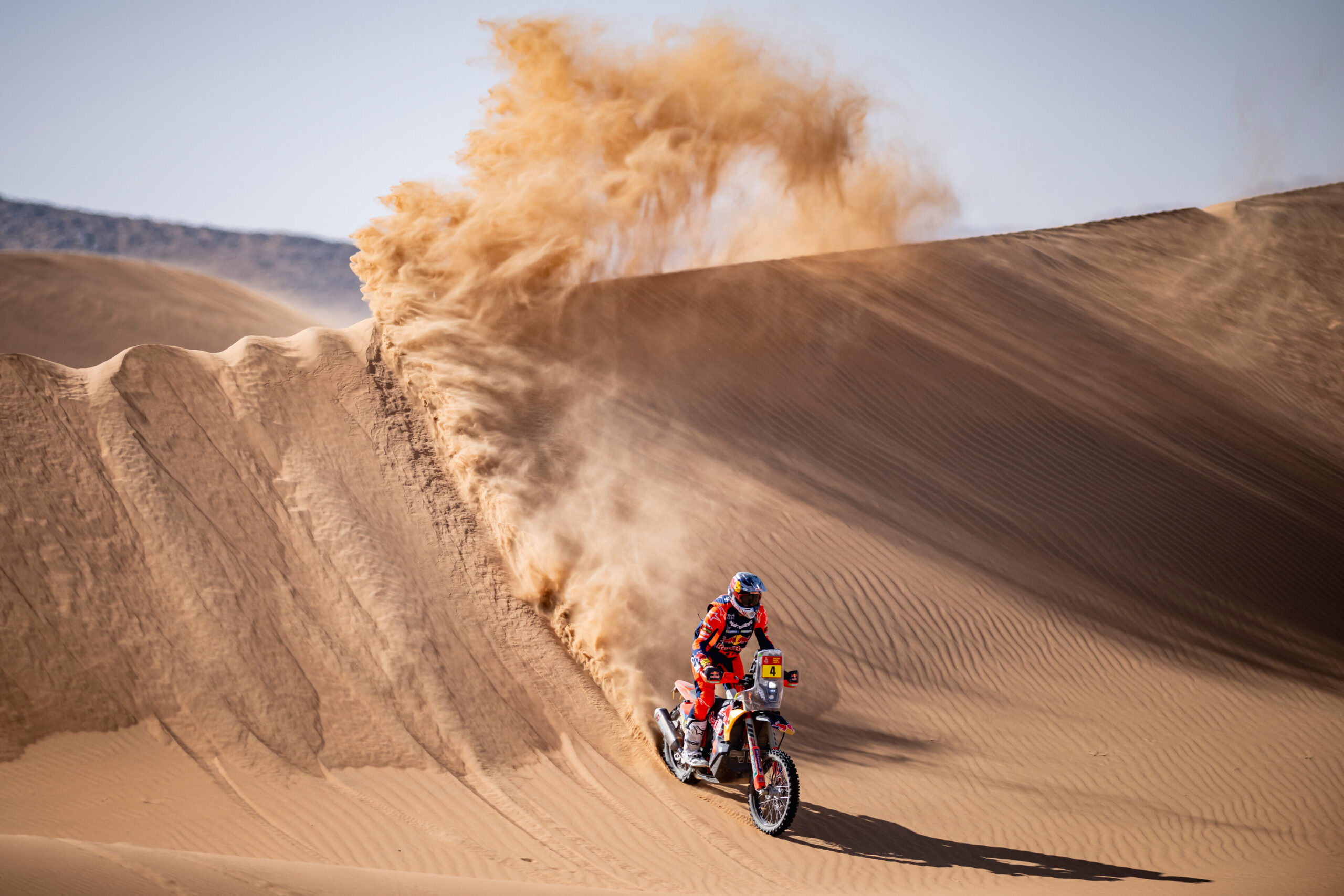 Sanders mantém domínio, vence maratona e amplia liderança do Dakar nas motos