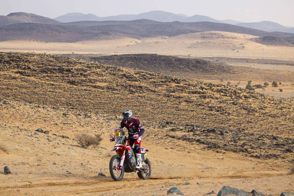 Schareina se impone ante Benavides en la 11ª etapa del Dakar en motos; Sanders lidera