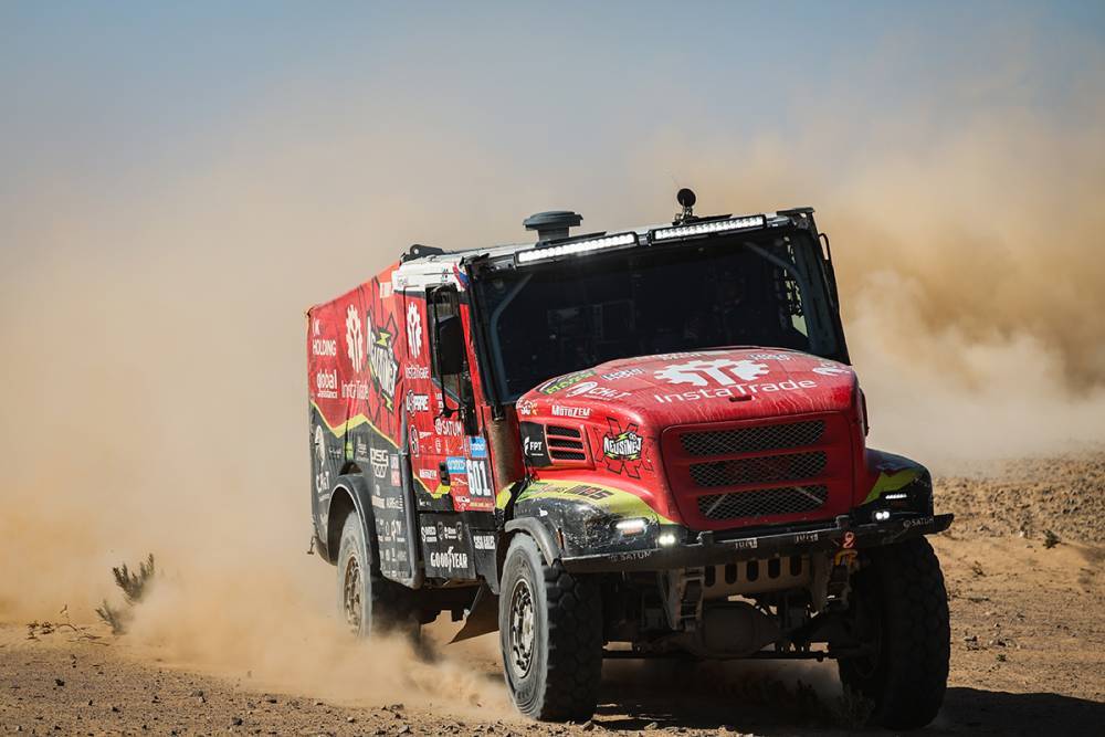 Loprais se impone en  9ª etapa del Dakar 2025 en camiones; Macík es 4º y sigue como líder