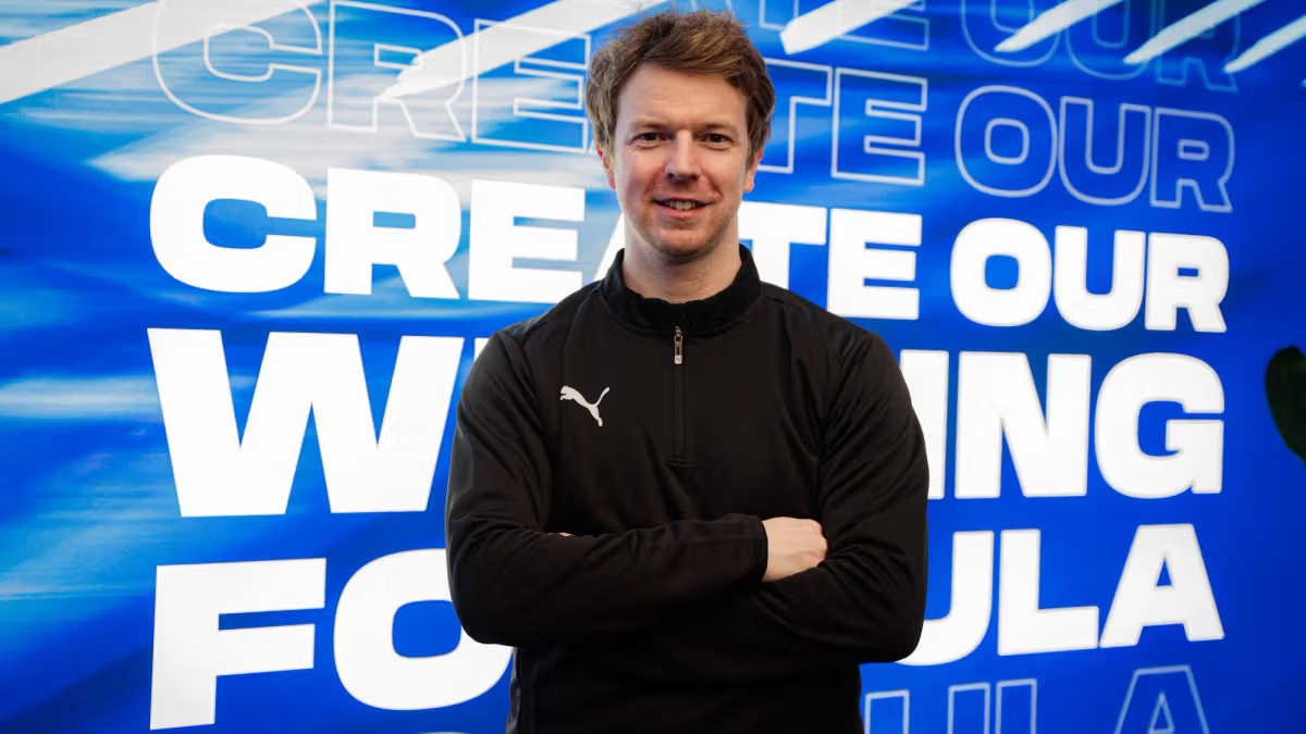 Williams desfalca McLaren e anuncia Turvey como novo piloto de testes e desenvolvimento