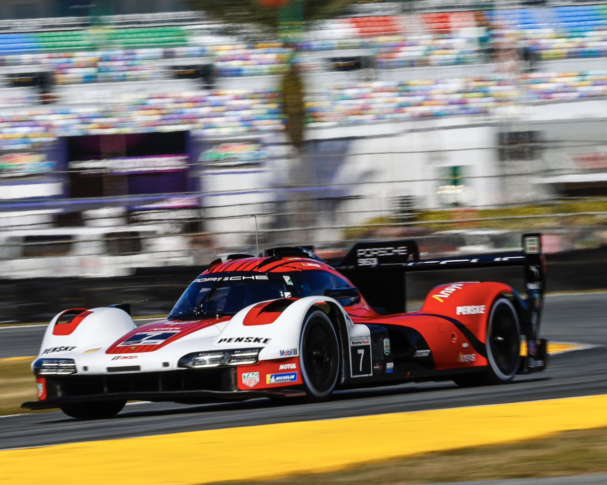 Laurens Vanthoor recoloca Porsche #7 na liderança após 20 horas em Daytona