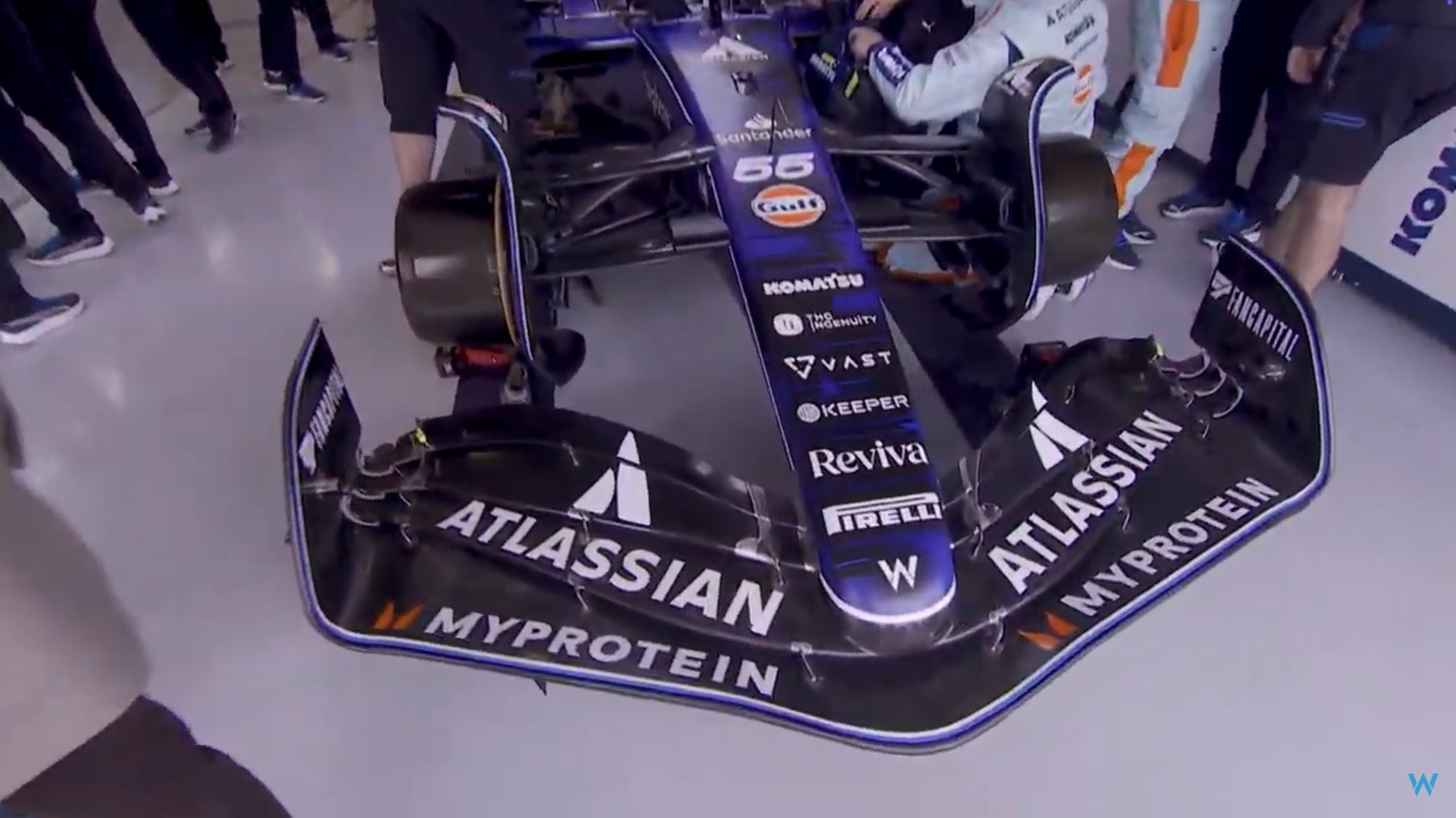 Williams quebra expectativa e exibe só pintura promocional durante evento em Silverstone