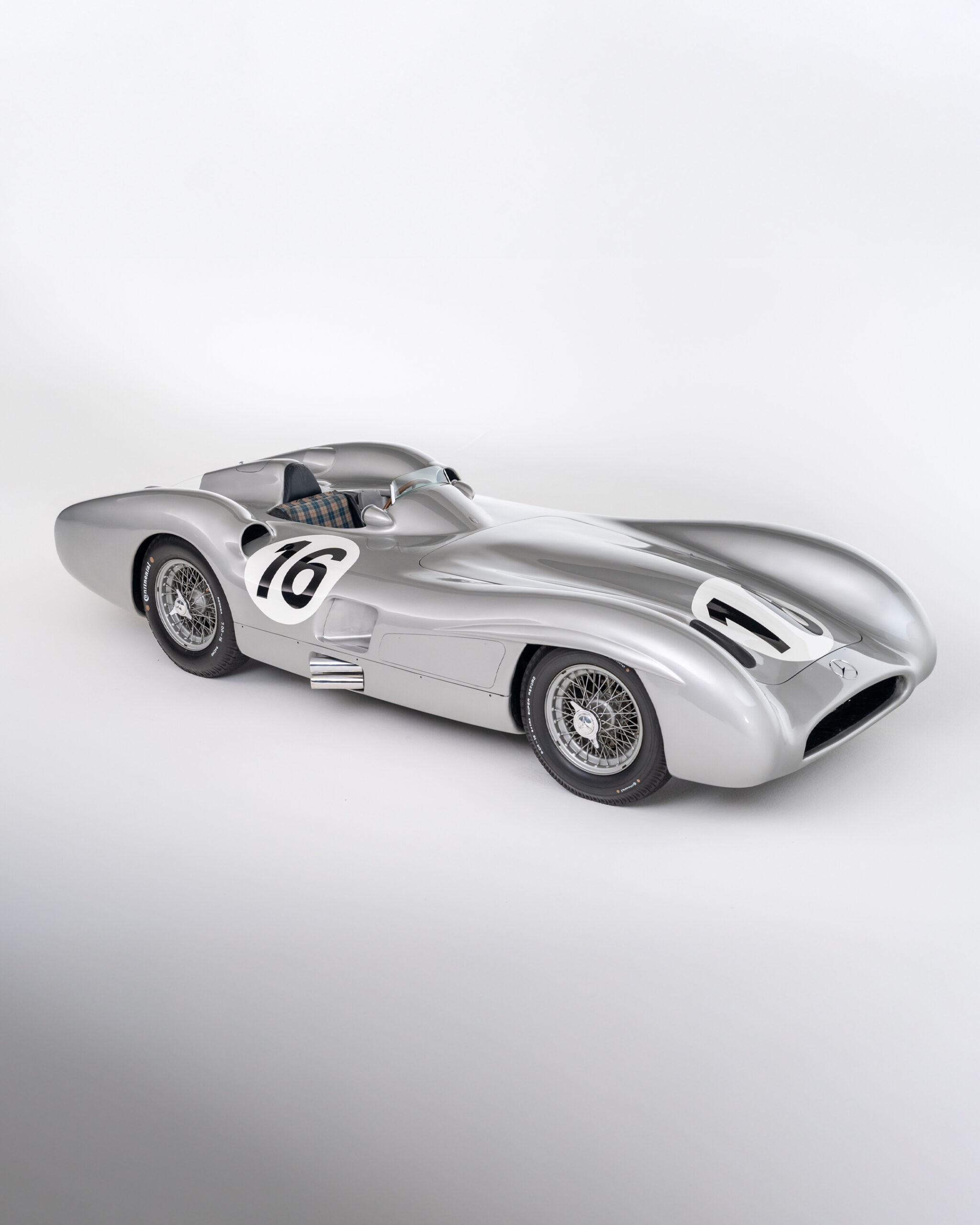 Mercedes W196R corrido por Fangio es vendido en subasta en más de US$ 50 millones