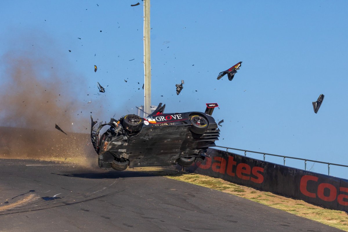 Equipe confirma lesão, mas diz que Grove está “de bom humor” após acidente em Bathurst