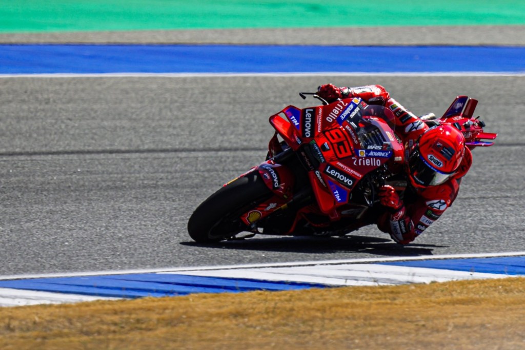 Marc Márquez repite 1-2 con su hermano y cierra el test de Tailandia líder de MotoGP